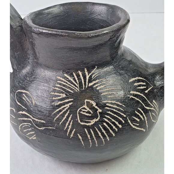 Vintage Quinchamali Chilean Art Pottery Black Teapot Handcrafted Folk Art - Picture 2 of 10